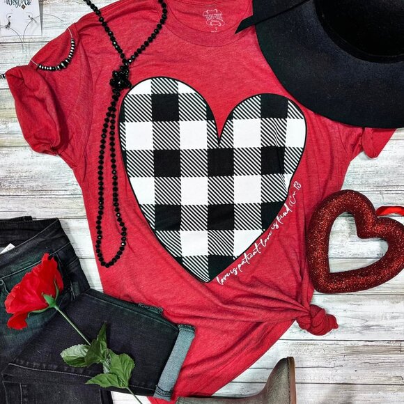 Black and White Plaid Heart Tee - Picture 1 of 1